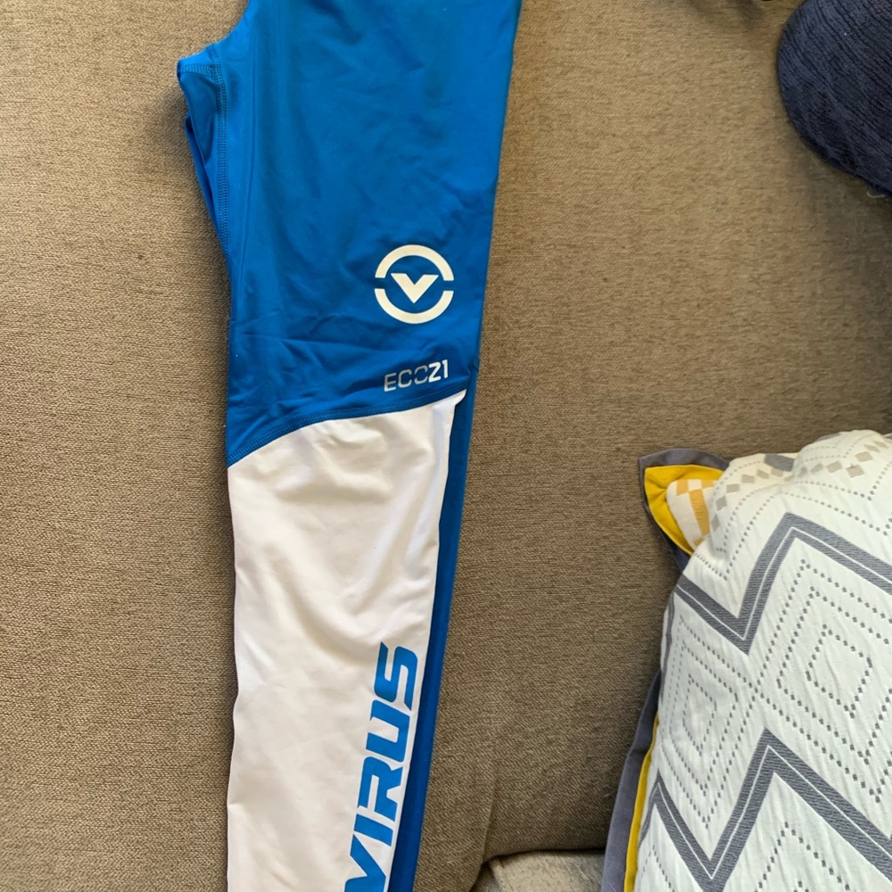 Virus leggings